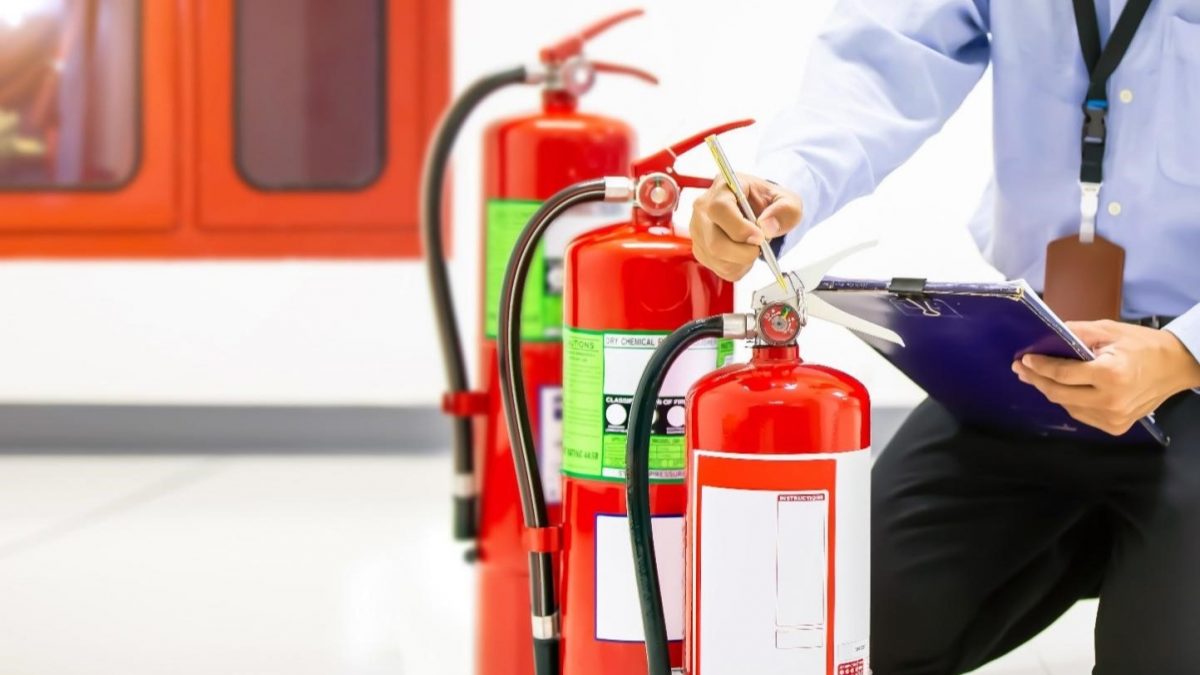 Kepentingan Menjalankan Audit Alat Pemadam Kebakaran di Tempat Kerja